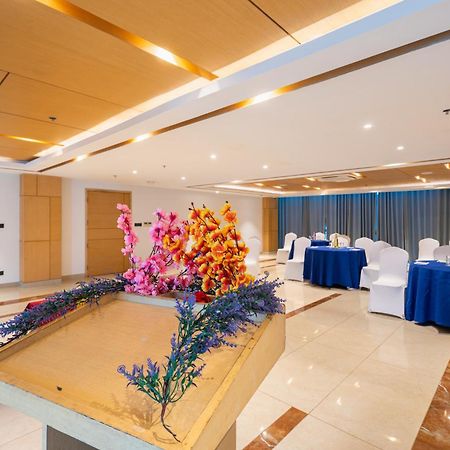 Hotel Siraichuli Читван Екстериор снимка