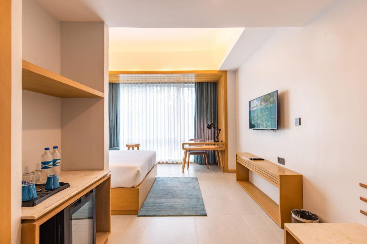 Hotel Siraichuli Читван Екстериор снимка