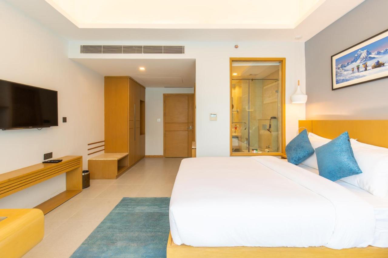 Hotel Siraichuli Читван Екстериор снимка