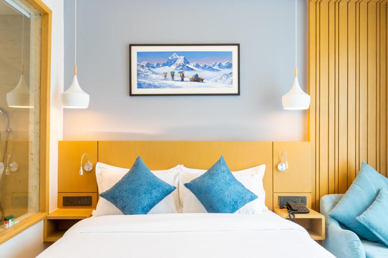 Hotel Siraichuli Читван Екстериор снимка