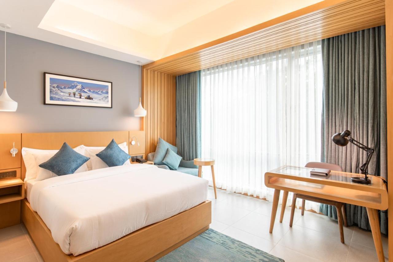 Hotel Siraichuli Читван Екстериор снимка