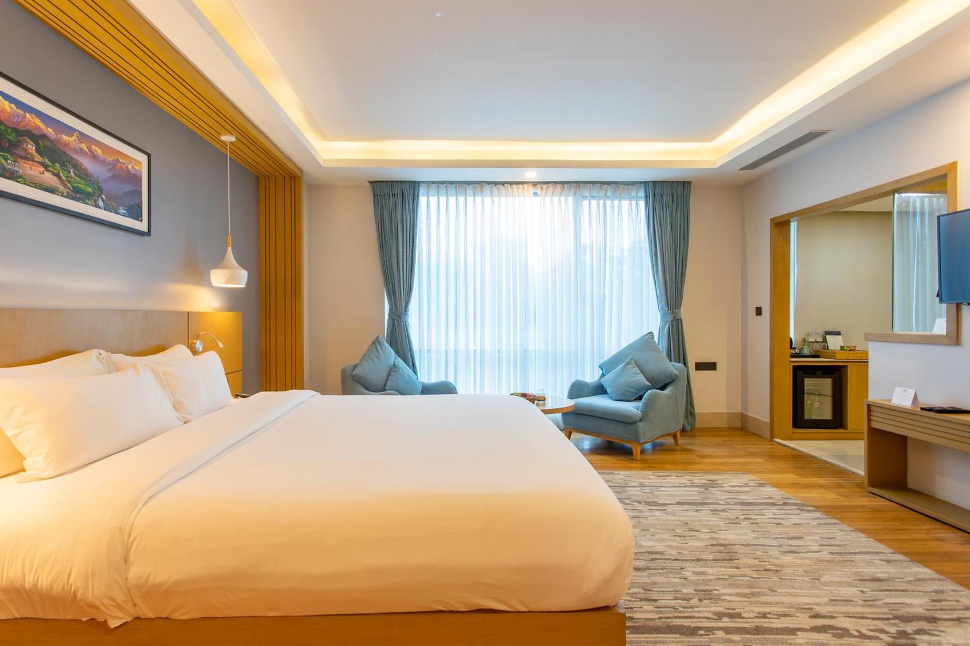 Hotel Siraichuli Читван Екстериор снимка